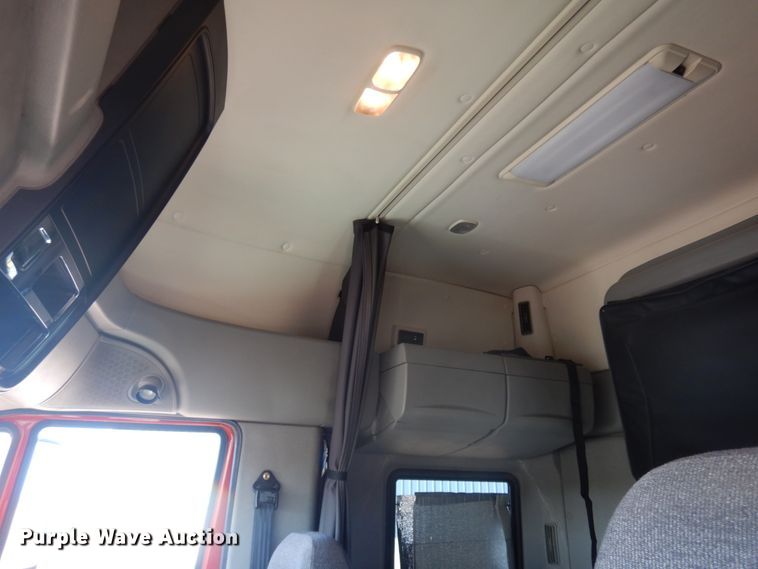 image for item KU9709 2008 International ProStar  semi truck