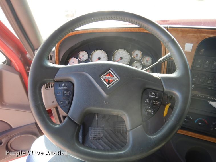 image for item KU9709 2008 International ProStar  semi truck