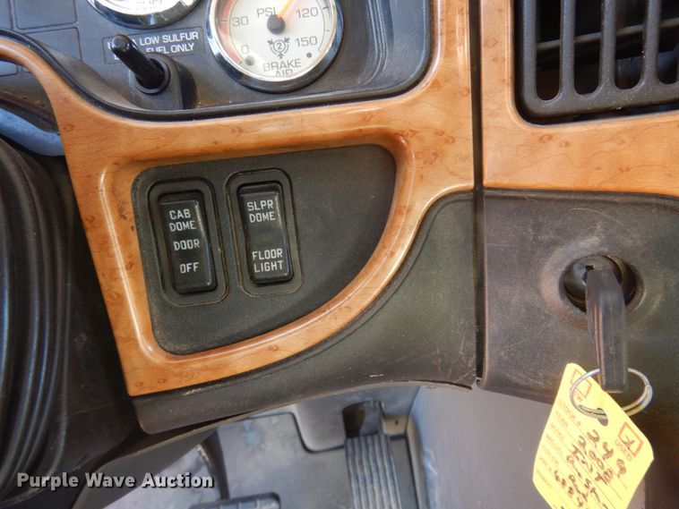 image for item KU9709 2008 International ProStar  semi truck