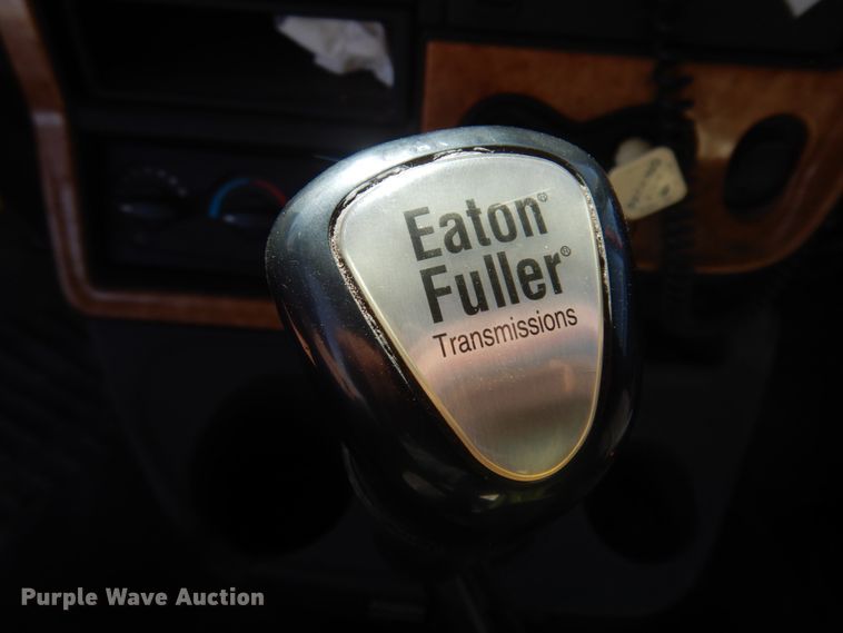 image for item KU9709 2008 International ProStar  semi truck