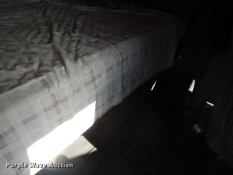 image for item KU9709 2008 International ProStar  semi truck