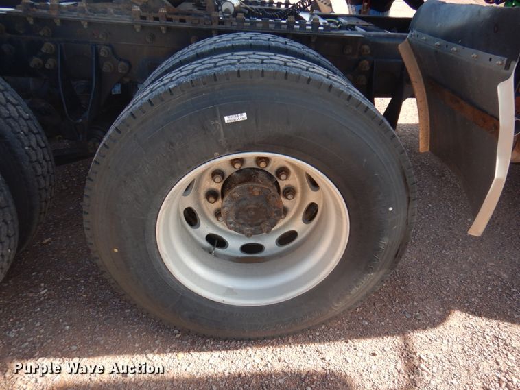 image for item KU9709 2008 International ProStar  semi truck