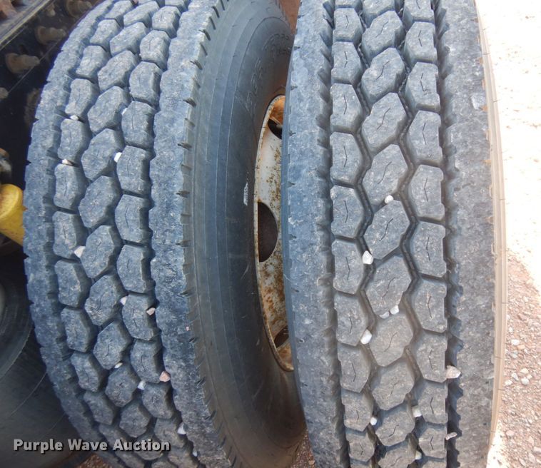 image for item KU9709 2008 International ProStar  semi truck