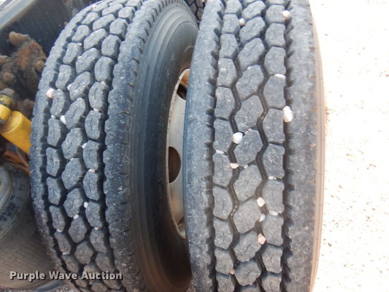 image for item KU9709 2008 International ProStar  semi truck