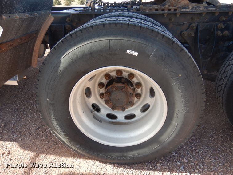 image for item KU9709 2008 International ProStar  semi truck