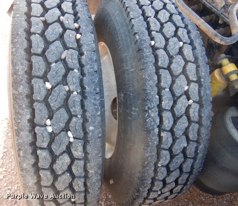 image for item KU9709 2008 International ProStar  semi truck