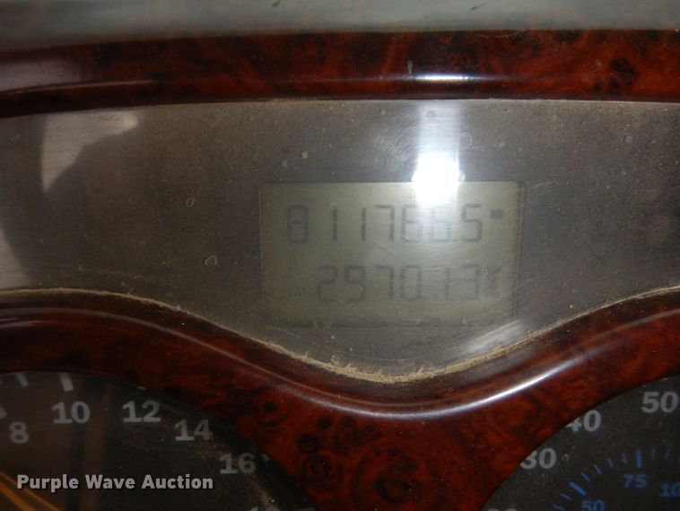 image for item MF9536 2002 Mack CX613  semi truck