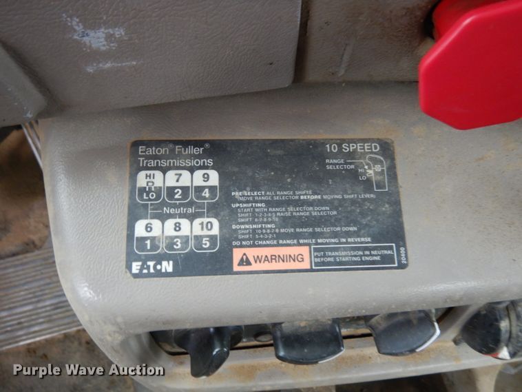 image for item MF9536 2002 Mack CX613  semi truck