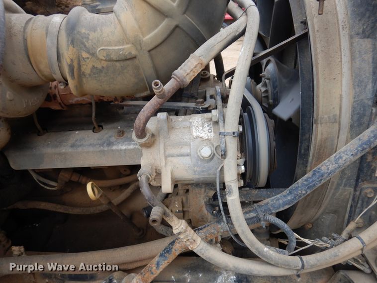 image for item MF9536 2002 Mack CX613  semi truck