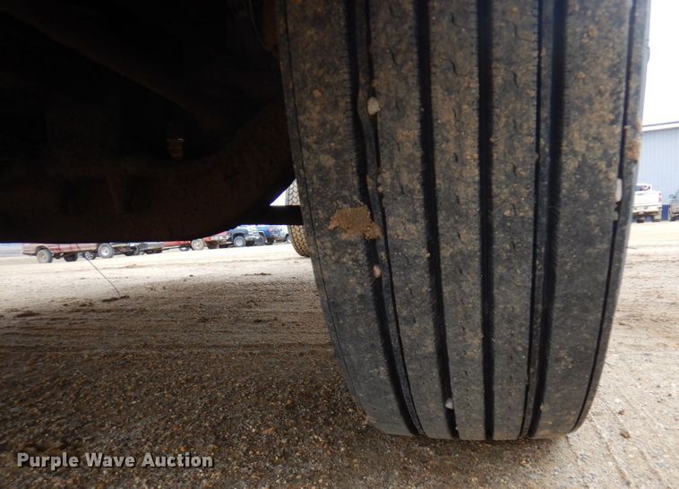 image for item MF9536 2002 Mack CX613  semi truck