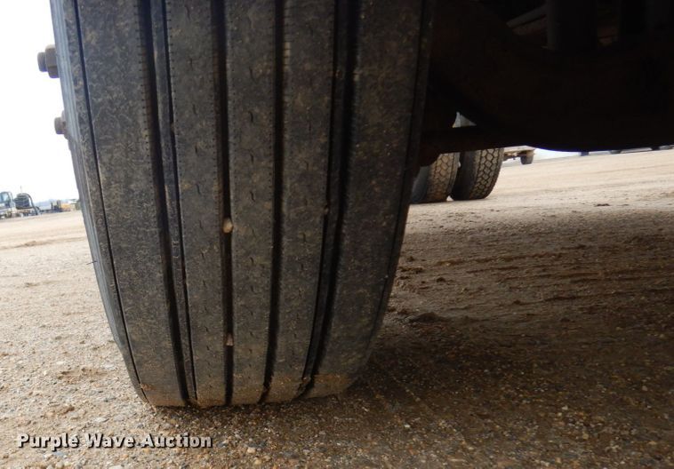 image for item MF9536 2002 Mack CX613  semi truck