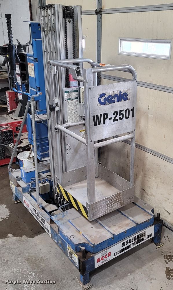image for item BY9481 Genie IWP-25S  vertical lift