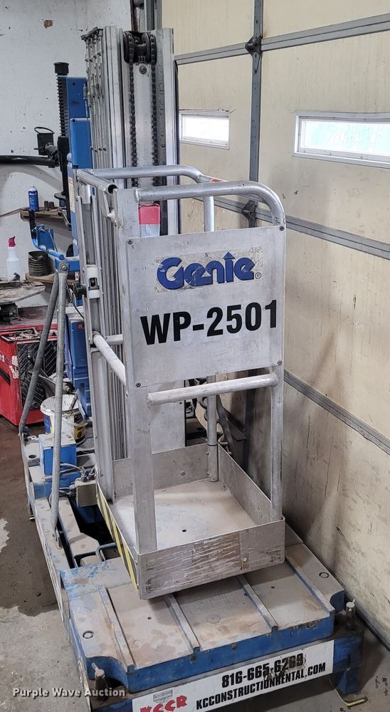 image for item BY9481 Genie IWP-25S  vertical lift