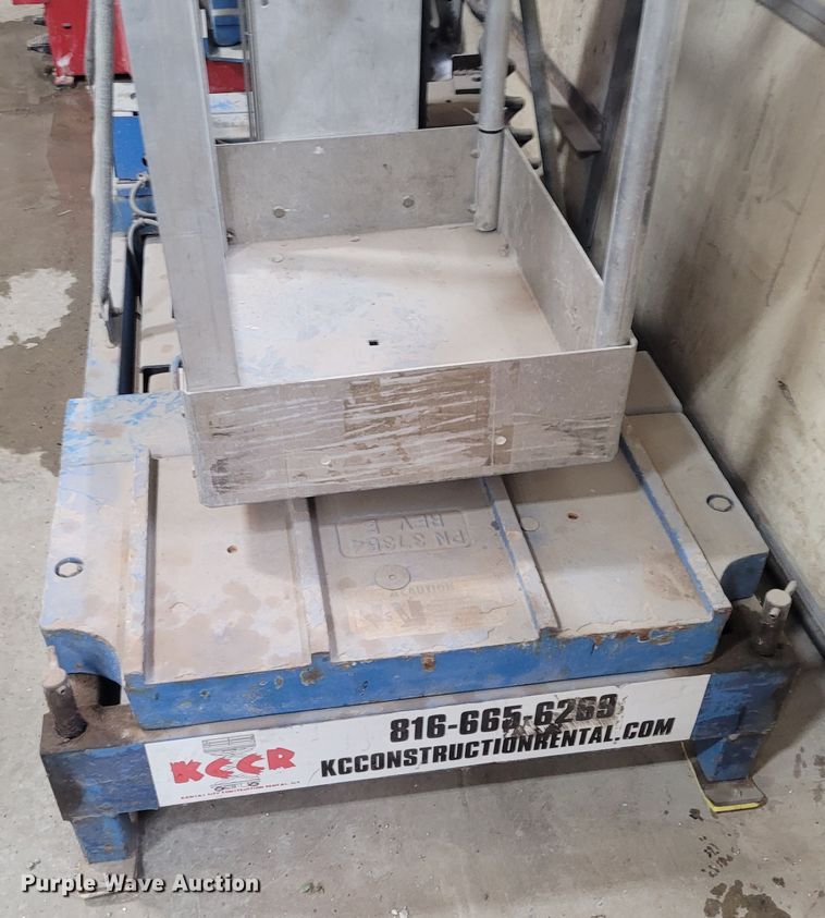 image for item BY9481 Genie IWP-25S  vertical lift