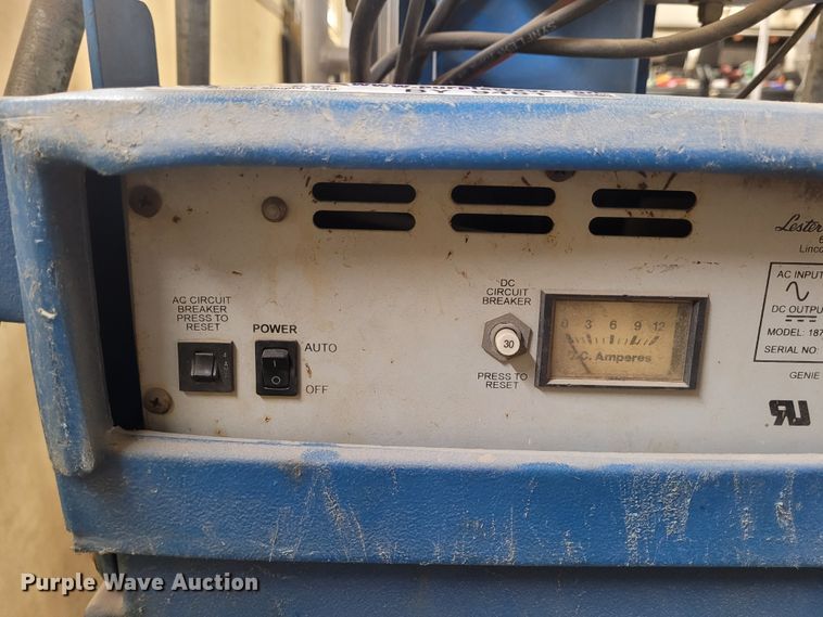 image for item BY9481 Genie IWP-25S  vertical lift