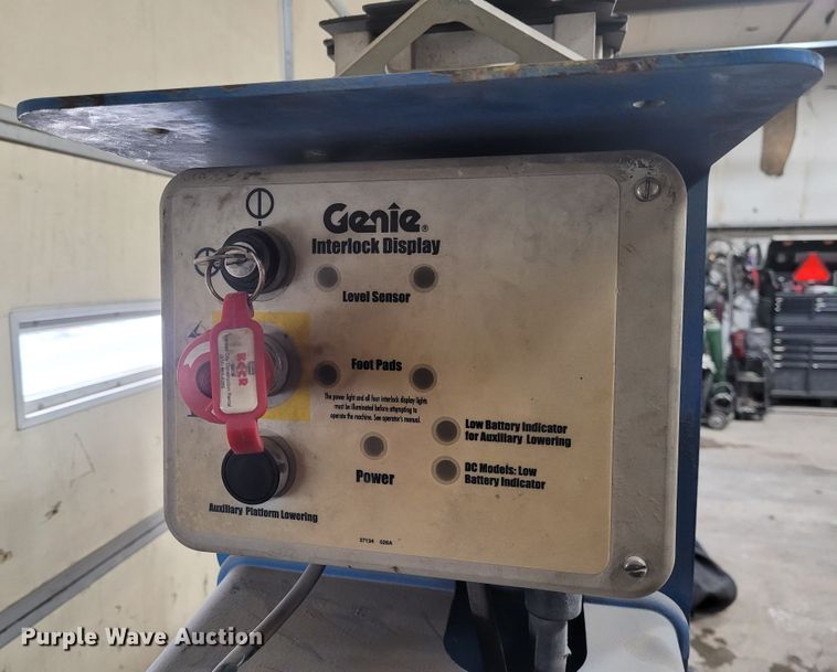image for item BY9481 Genie IWP-25S  vertical lift