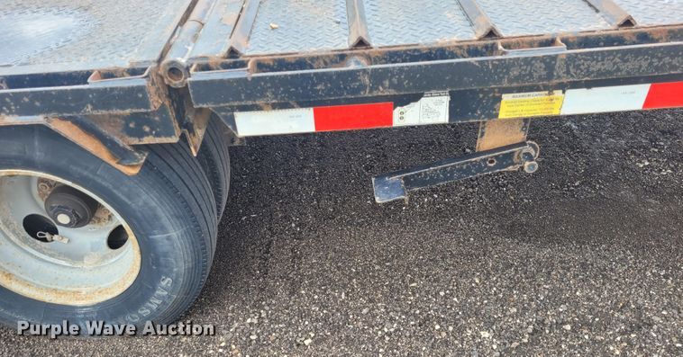 image for item BY9482 2017 Load Trail  equipment trailer