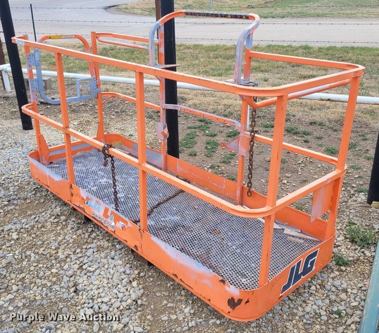 image for item BY9487 JLG  man lift basket