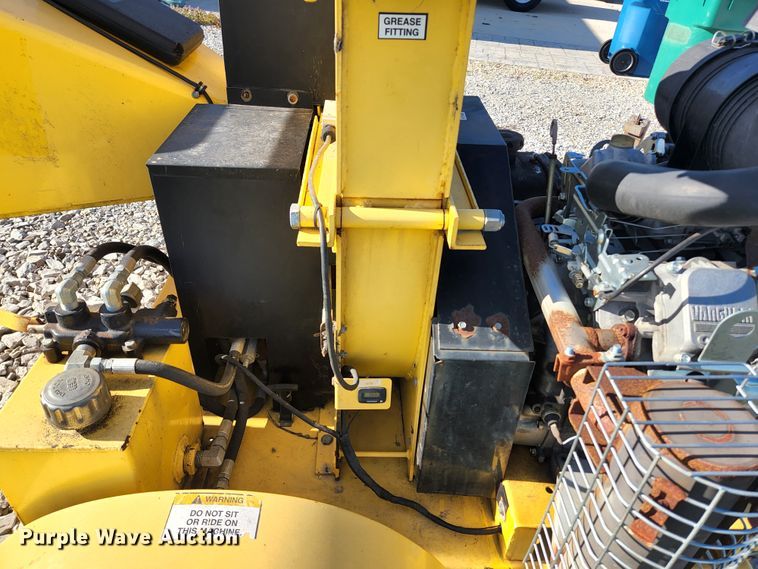 image for item DH0593 Powertek 731  wood chipper