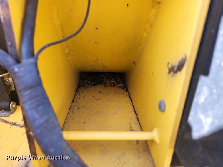 image for item DH0593 Powertek 731  wood chipper