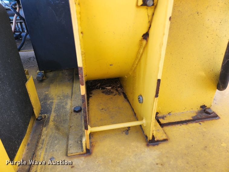 image for item DH0593 Powertek 731  wood chipper