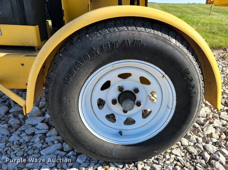 image for item DH0593 Powertek 731  wood chipper