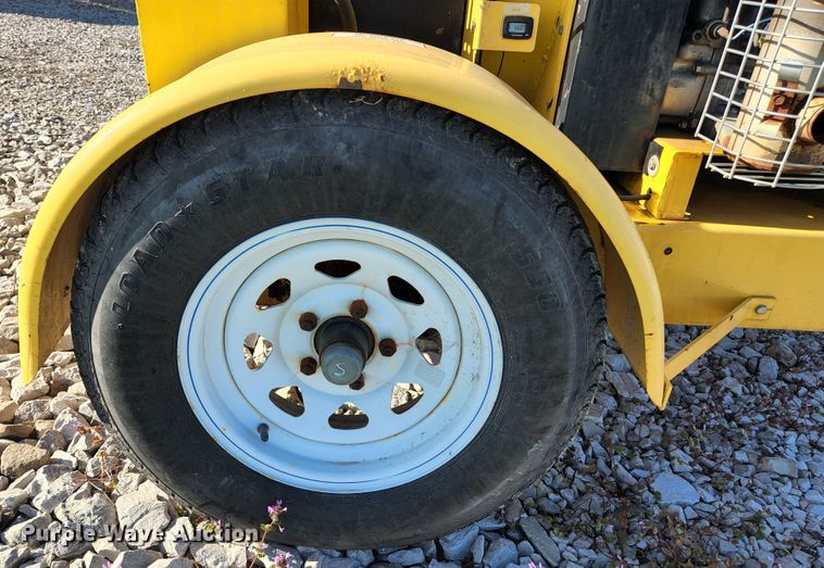 image for item DH0593 Powertek 731  wood chipper