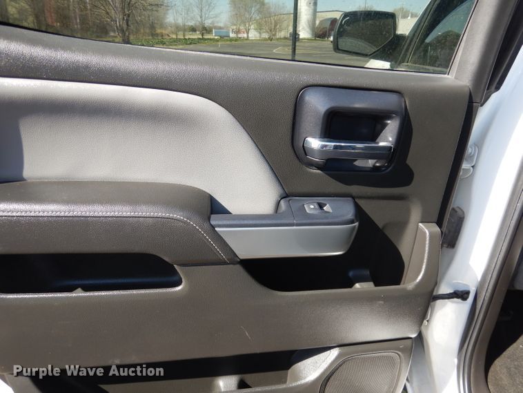 image for item DH8965 2014  Chevrolet Silverado 1500  Crew Cab pickup truck