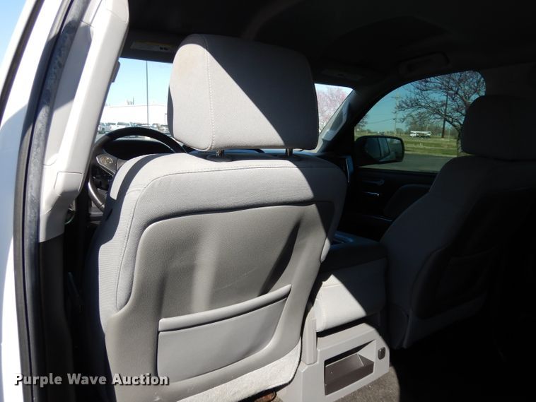 image for item DH8965 2014  Chevrolet Silverado 1500  Crew Cab pickup truck