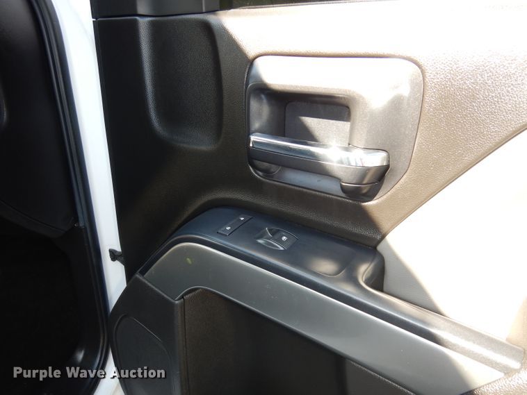 image for item DH8965 2014  Chevrolet Silverado 1500  Crew Cab pickup truck