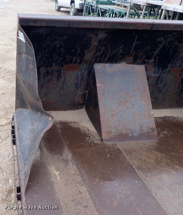 image for item DI1861 Steel roll-off bed