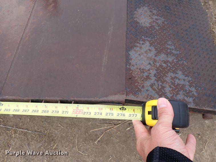 image for item DI1861 Steel roll-off bed