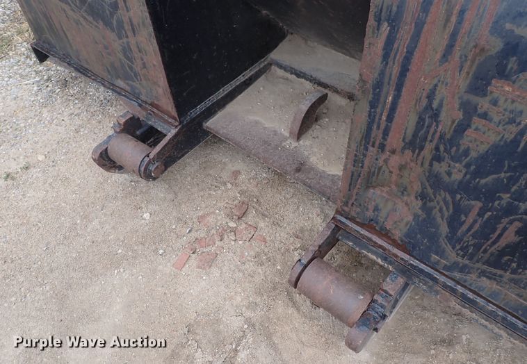 image for item DI1861 Steel roll-off bed