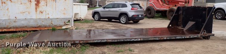 image for item DI1862 Steel roll-off bed
