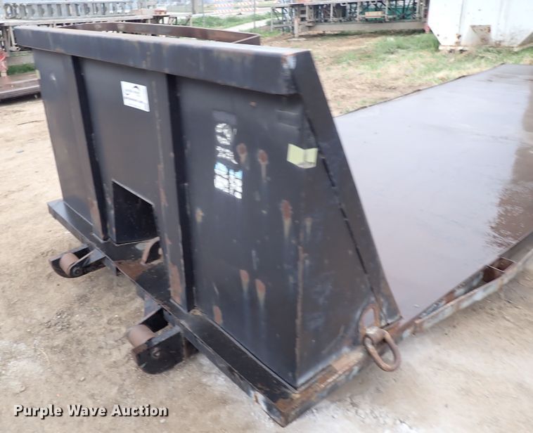image for item DI1862 Steel roll-off bed