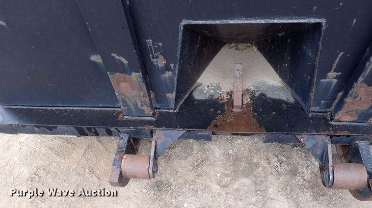 image for item DI1862 Steel roll-off bed