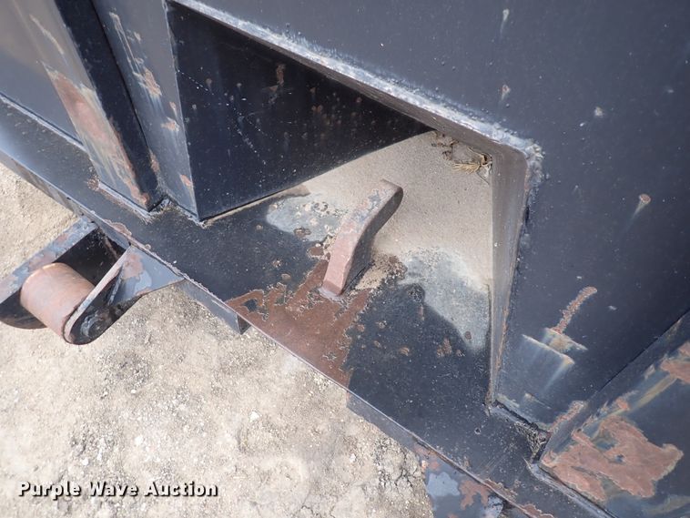 image for item DI1862 Steel roll-off bed