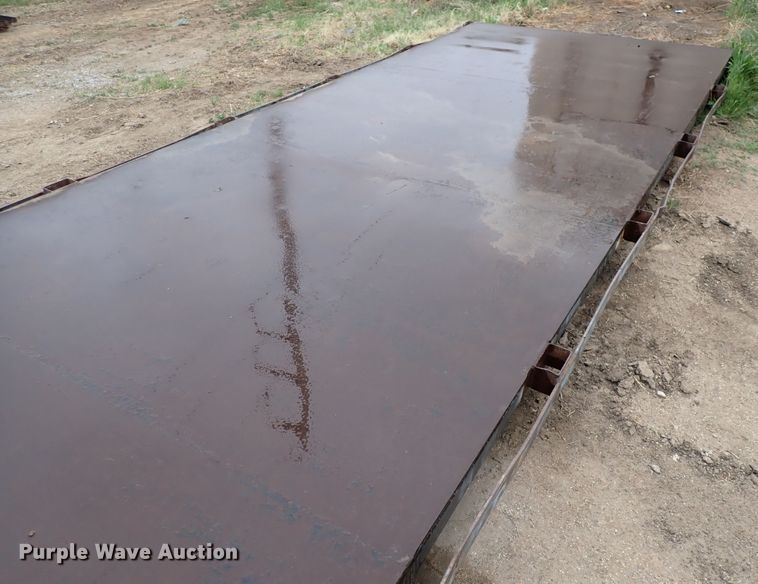 image for item DI1862 Steel roll-off bed