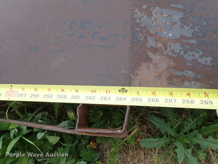 image for item DI1862 Steel roll-off bed