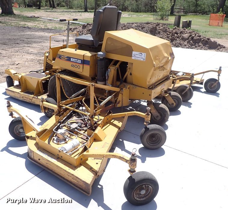 image for item DI1916 Hustler 4600  lawn mower