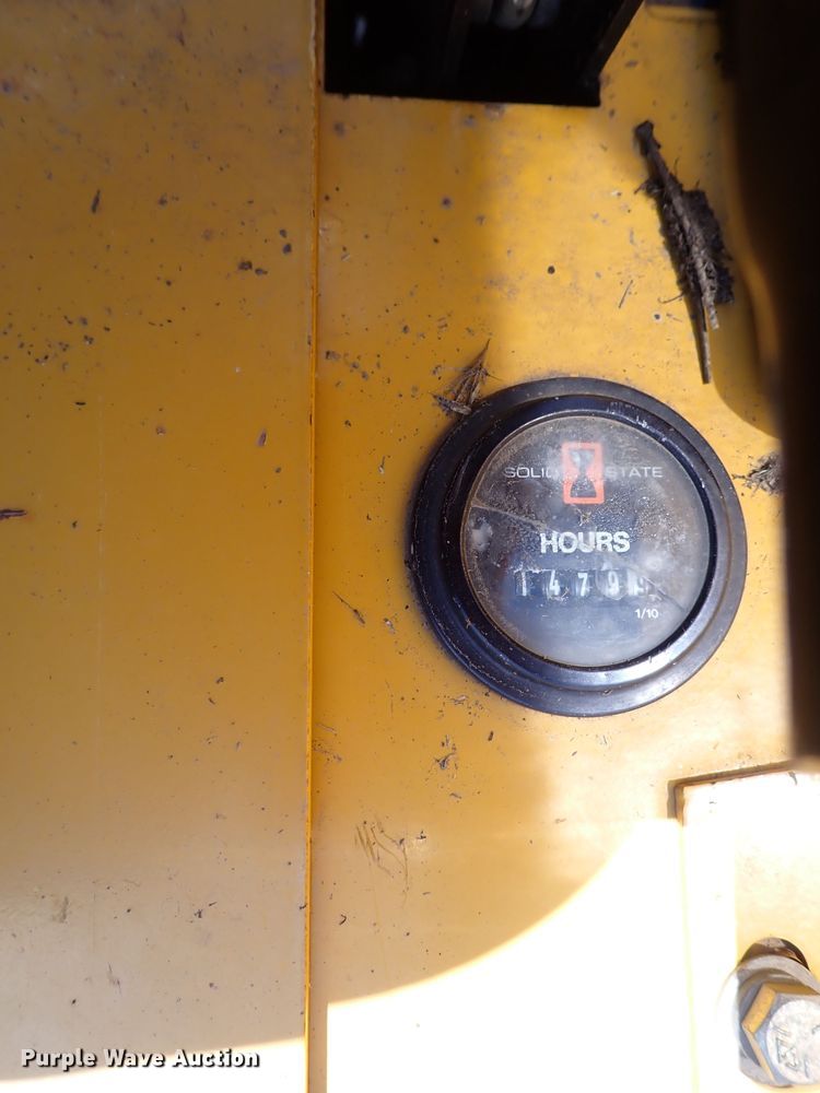 image for item DI1916 Hustler 4600  lawn mower