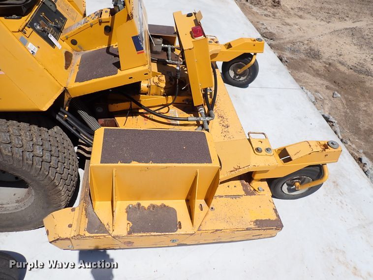 image for item DI1916 Hustler 4600  lawn mower