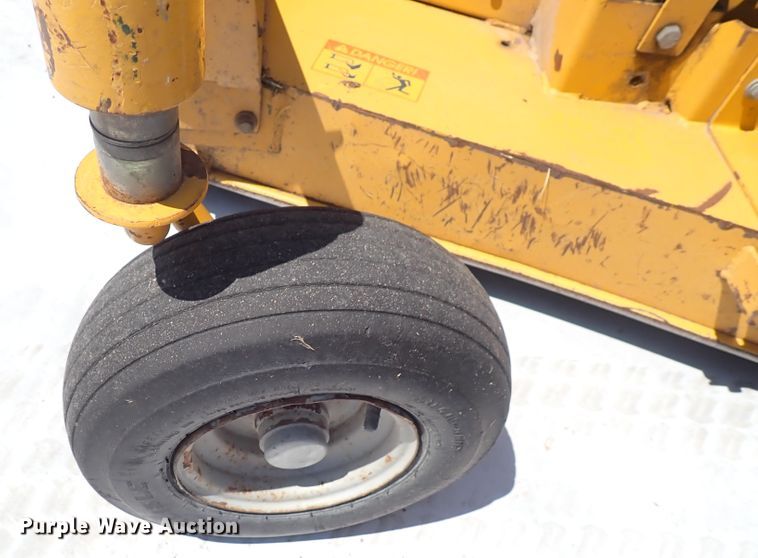 image for item DI1916 Hustler 4600  lawn mower