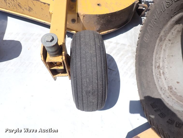 image for item DI1916 Hustler 4600  lawn mower