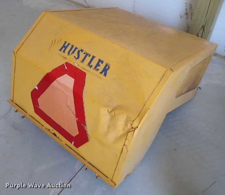 image for item DI1916 Hustler 4600  lawn mower