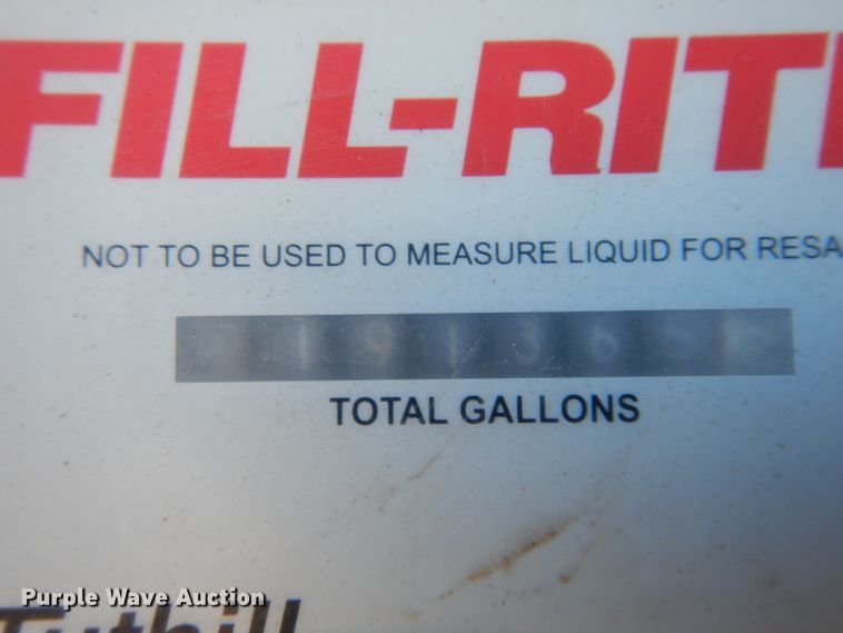image for item DI8668 1993 International 4900  fuel / lube truck