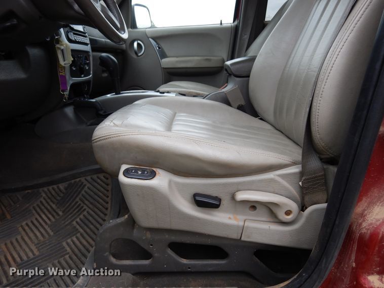 image for item DK0335 2006 Jeep Liberty  SUV