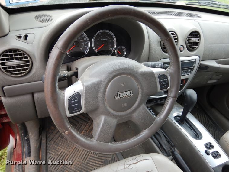 image for item DK0335 2006 Jeep Liberty  SUV