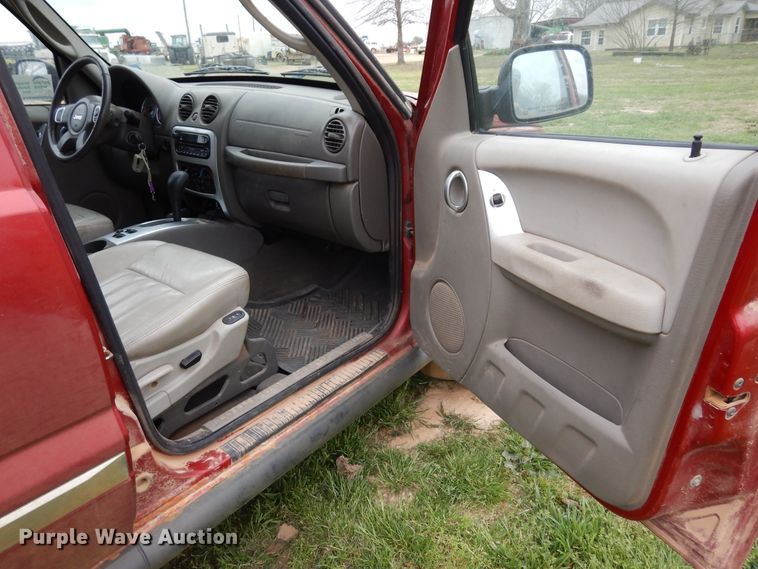 image for item DK0335 2006 Jeep Liberty  SUV