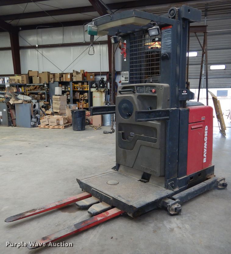 image for item DK0340 Raymond 520-OPC30TT  forklift